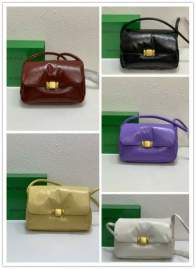 Picture of Bottega Veneta Handbags _SKUfw184068355fw
